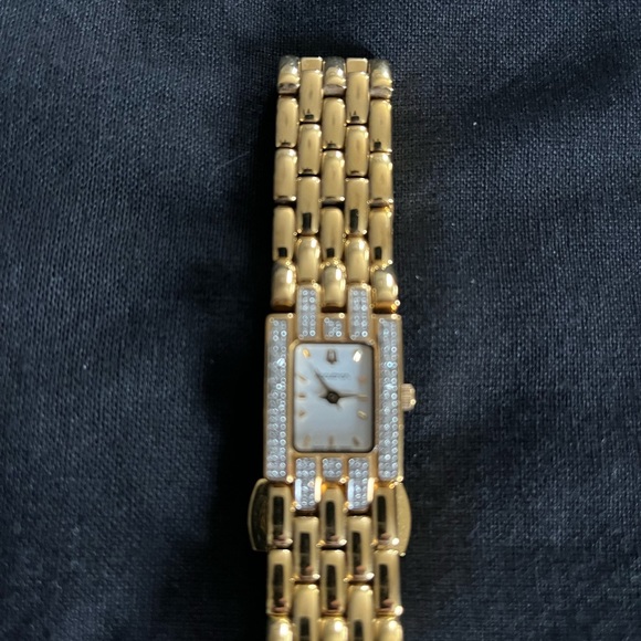 Accutron ladies watch gold tone with crystal setting - Picture 4 of 5